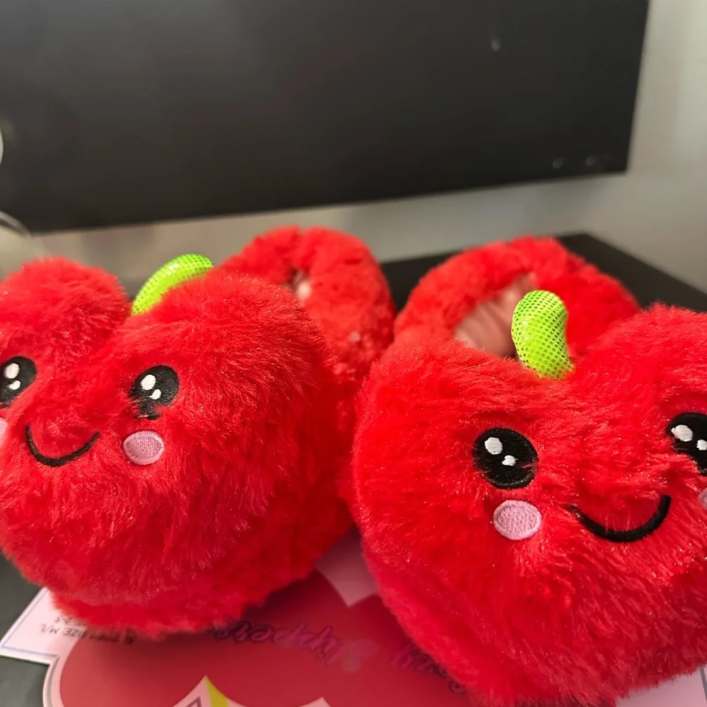 🆕Cozy Slippers Cherry 🍒 Slippers